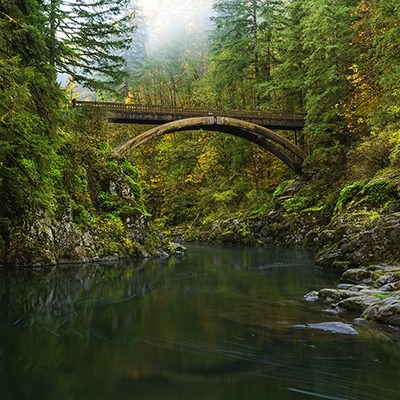 A photo of a pedestrian bridge across the Lewis River